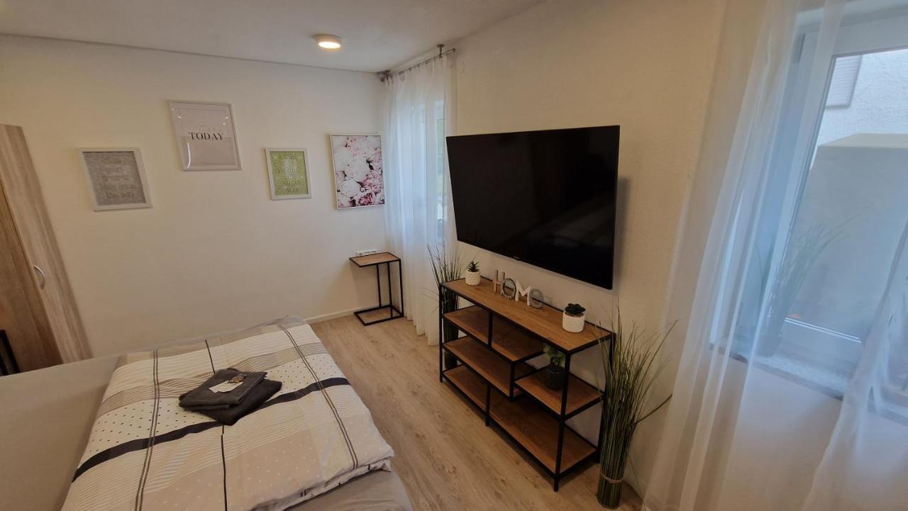 Appartment-Ferienwohnung Mit Kueche, Bad, Kostenlos Wlan, Modern Eingerichtet Roding Exteriör bild